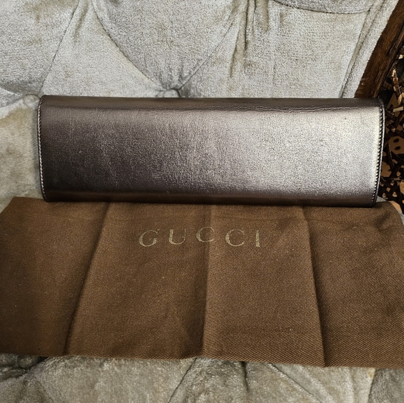 Rare Authentic Gucci crystals embellished clutch - Picture 8 of 9